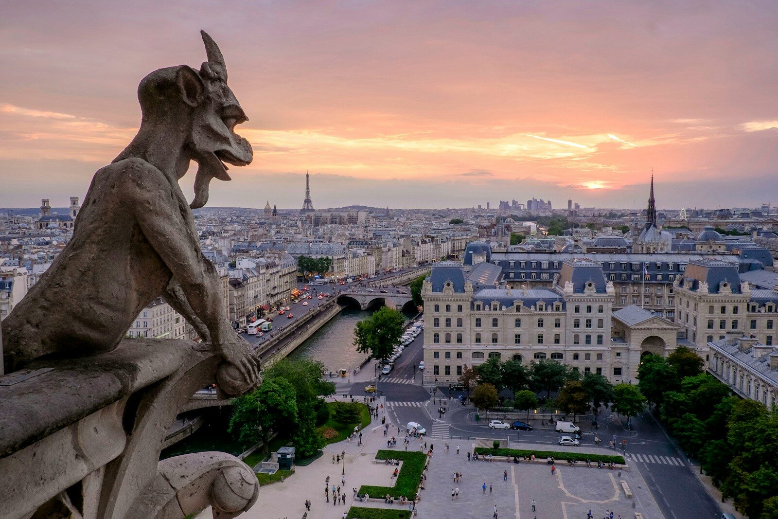 gargoyle over street